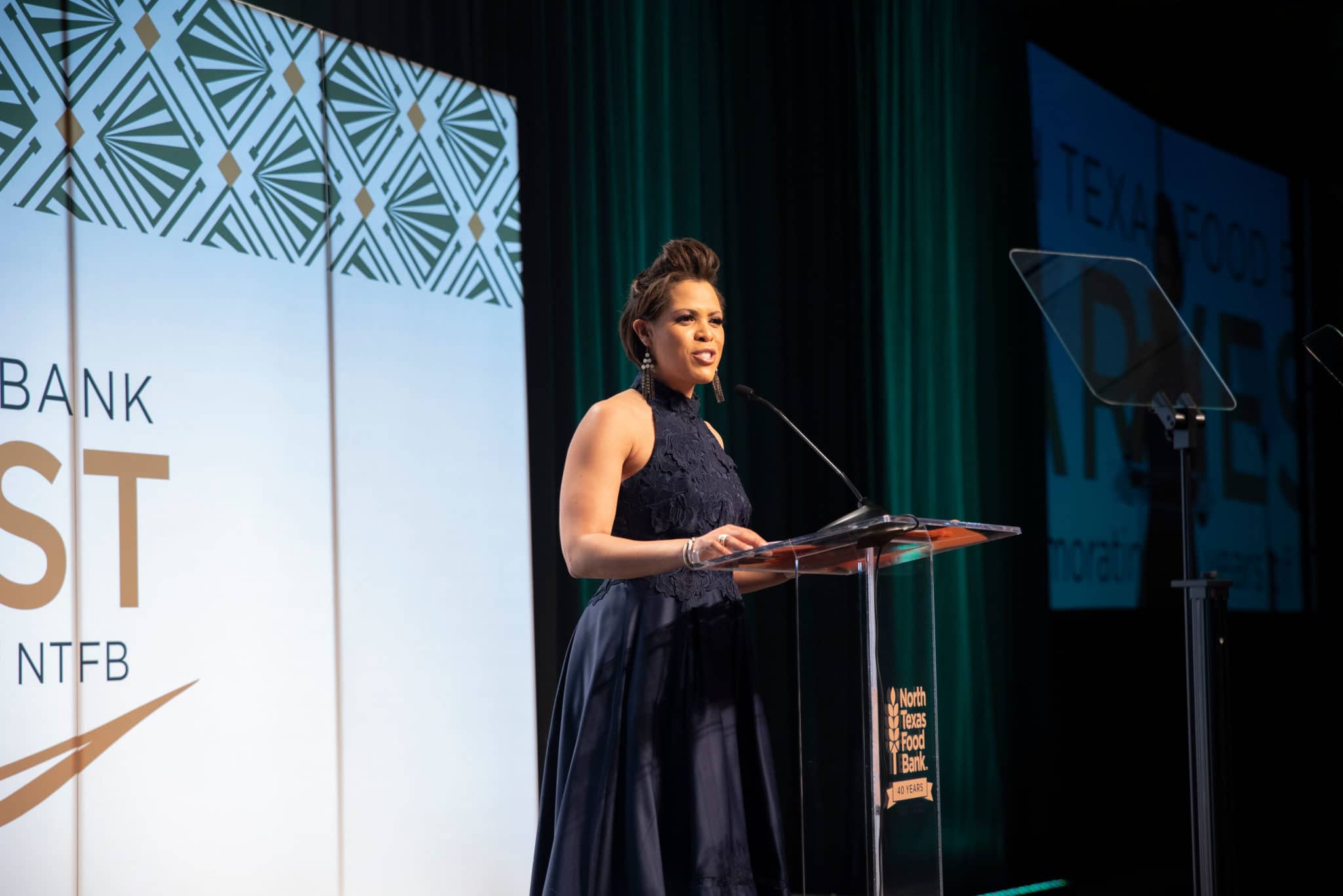 Laura Harris speaking at the North Texas Food Bank's Harvest event Celebrating NTFB's 40th Anniversary